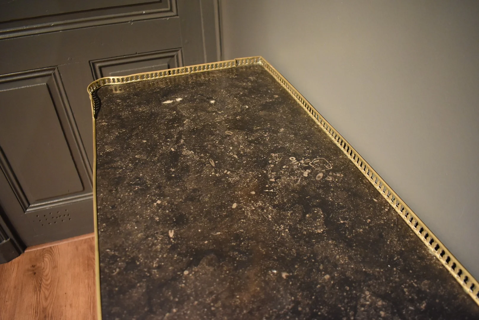Console de style Louis XVI en acajou