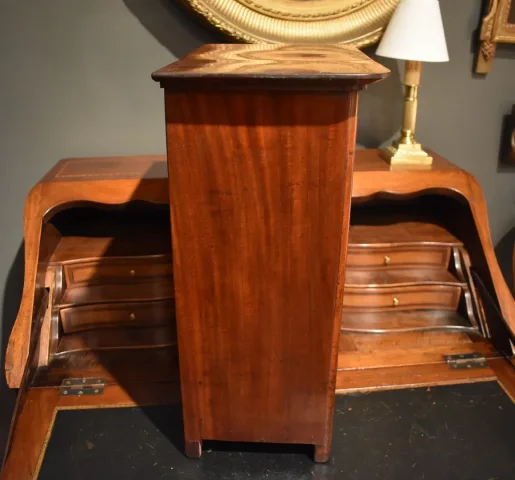 Armoire miniature