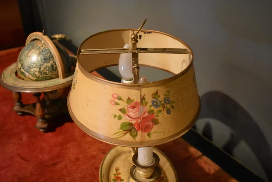 Lampe en tôle peinte