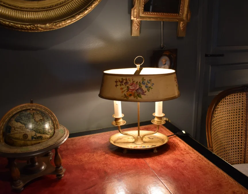 Lampe en tôle peinte