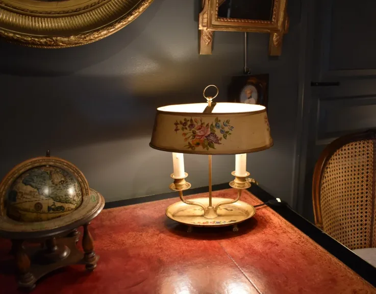 Lampe en tôle peinte