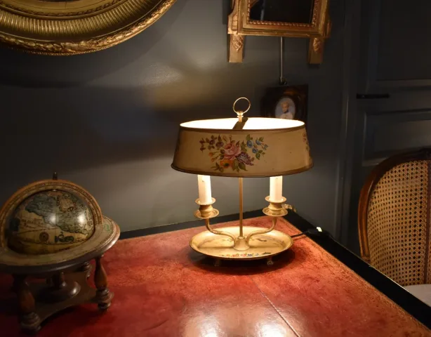Lampe en tôle peinte