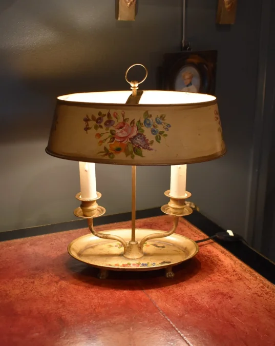 Lampe en tôle peinte