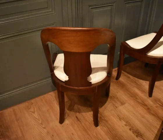 Suite de six chaises "gondole"