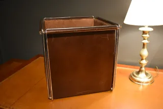 Corbeille à papiers en cuir