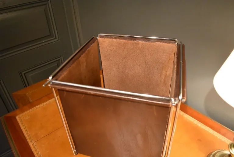Corbeille à papiers en cuir
