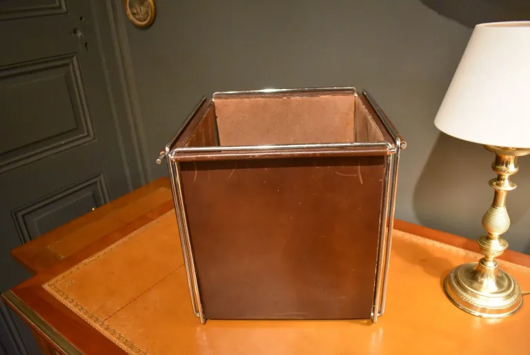 Corbeille à papiers en cuir