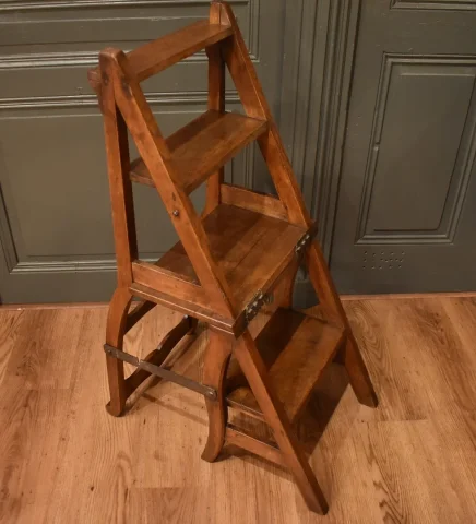 Chaise escabeau