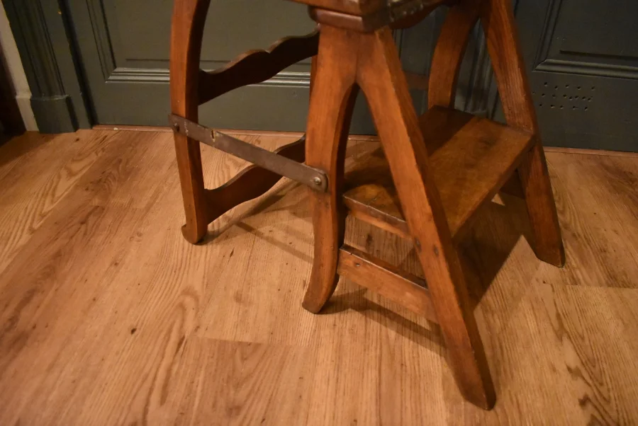 Chaise escabeau