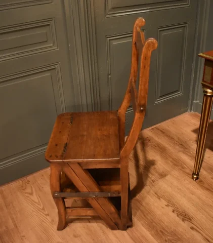 Chaise escabeau