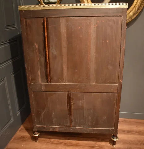 Vitrine de style Louis XVI en acajou
