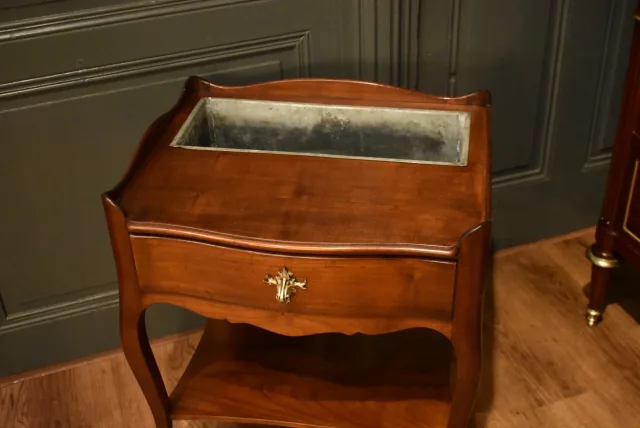 Jardinière sur pieds de style Louis XV