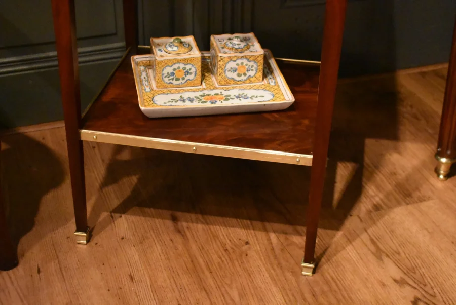 Table d'appoint en acajou