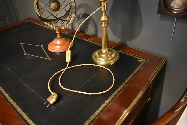 Lampe de style Louis XVI