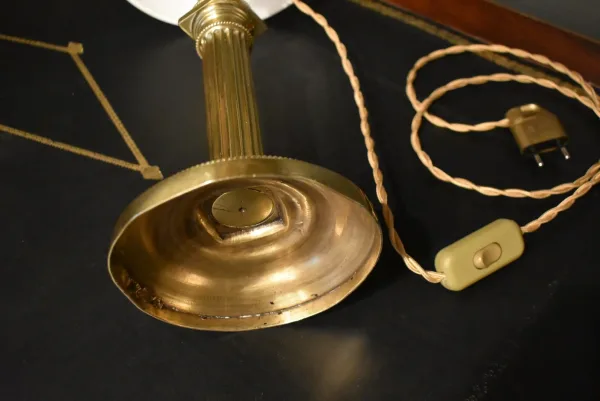 Lampe de style Louis XVI