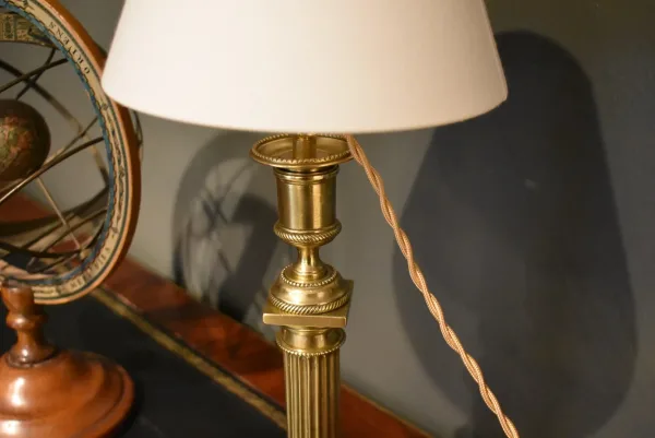 Lampe de style Louis XVI