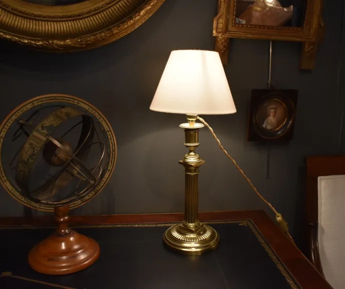 Lampe de style Louis XVI