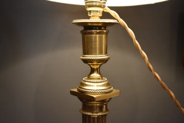 Lampe de style Louis XVI
