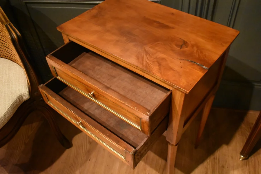 Chevet en merisier Directoire