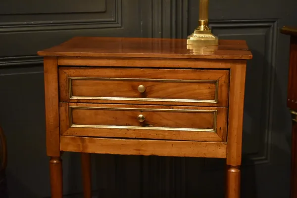 Chevet en merisier Directoire