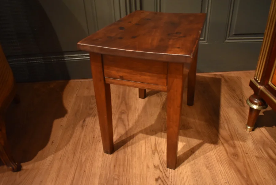Petite table d'appoint