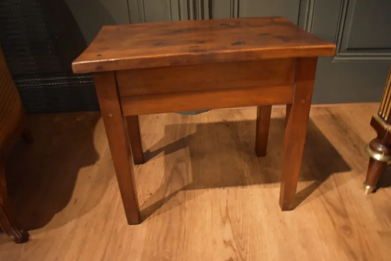 Petite table d'appoint