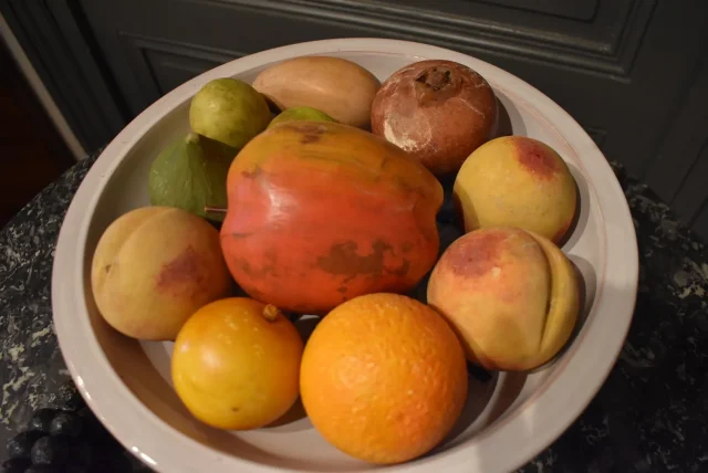 Coupe de fruits en trompe l'oeil