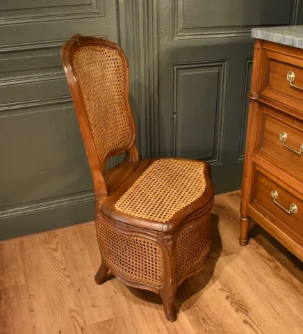 Chaise d'aisance Louis XV, 18ième