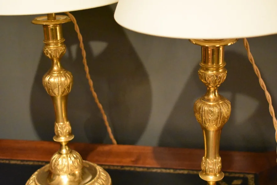 Paire de lampes en bronze doré