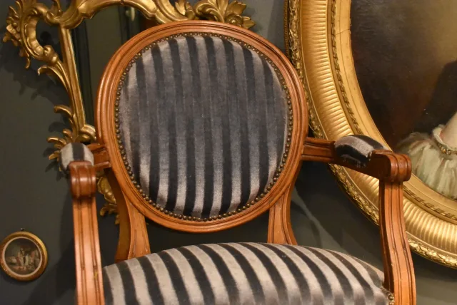 Kinderfauteuil im Louis-XVI-Stil
