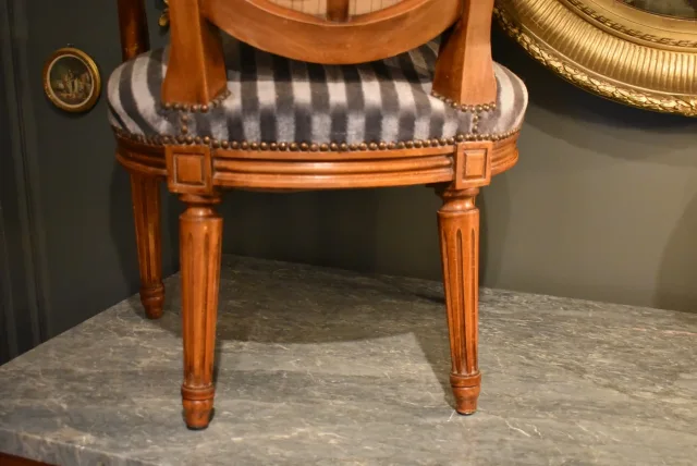 Kinderfauteuil im Louis-XVI-Stil