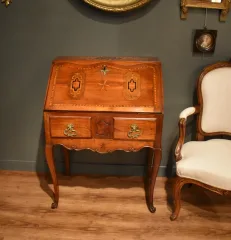 Petit bureau de pente Louis XV