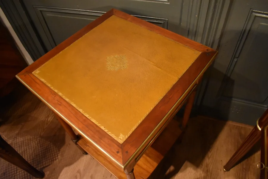Table d'appoint de Mailfert