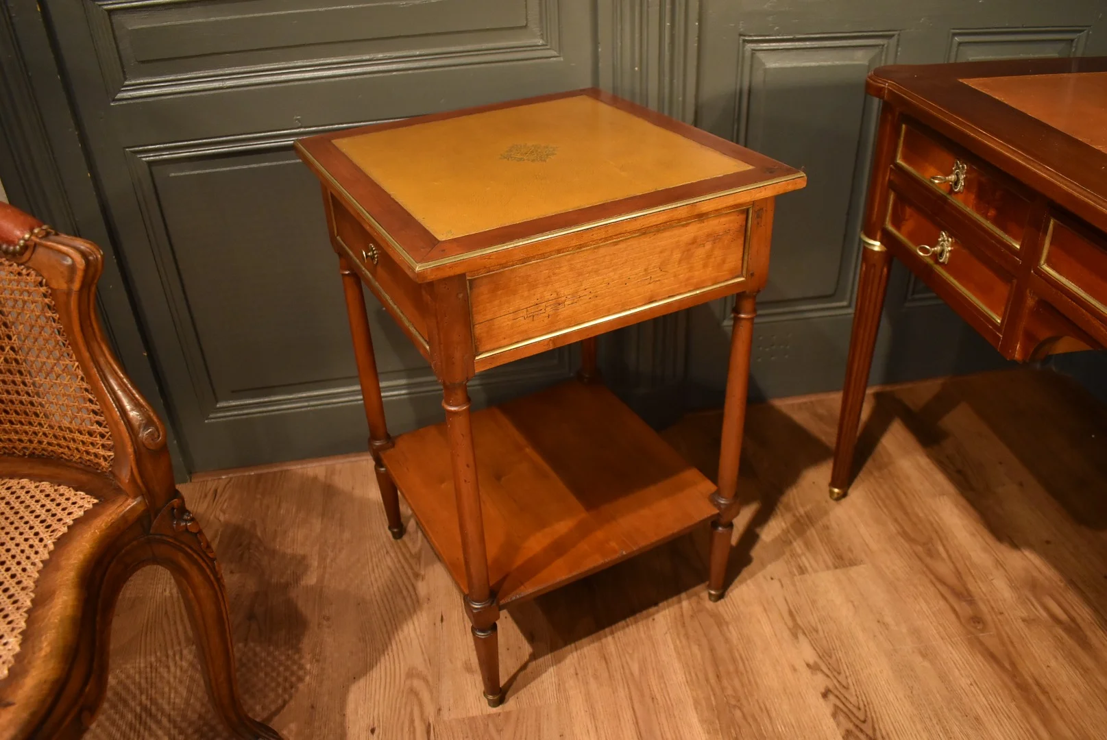 Table d'appoint de Mailfert