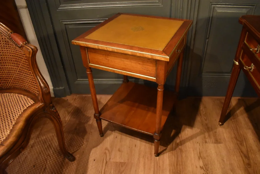 Table d'appoint de Mailfert