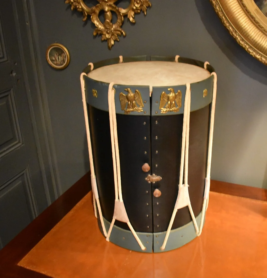 FRANZÖSISCHER TAMBOUR-TISCH IM EMPIRE-STIL