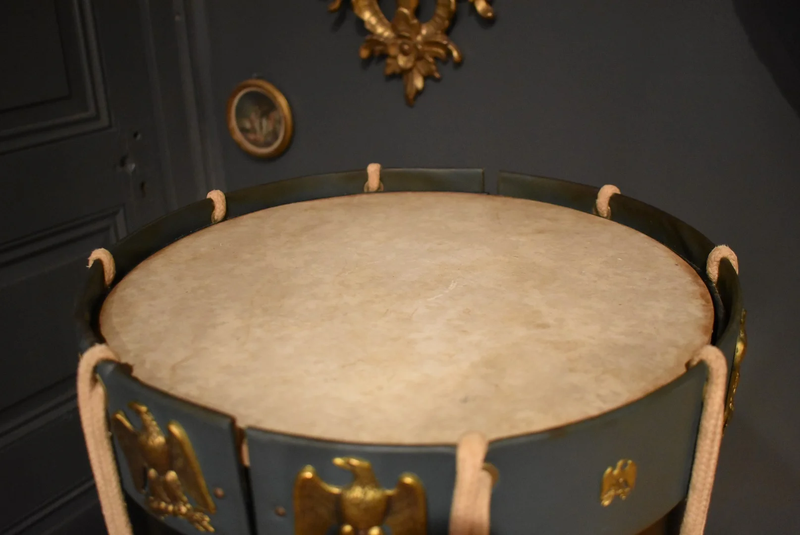 FRANSE EMPIRE STIJL TAMBOUR TAFEL