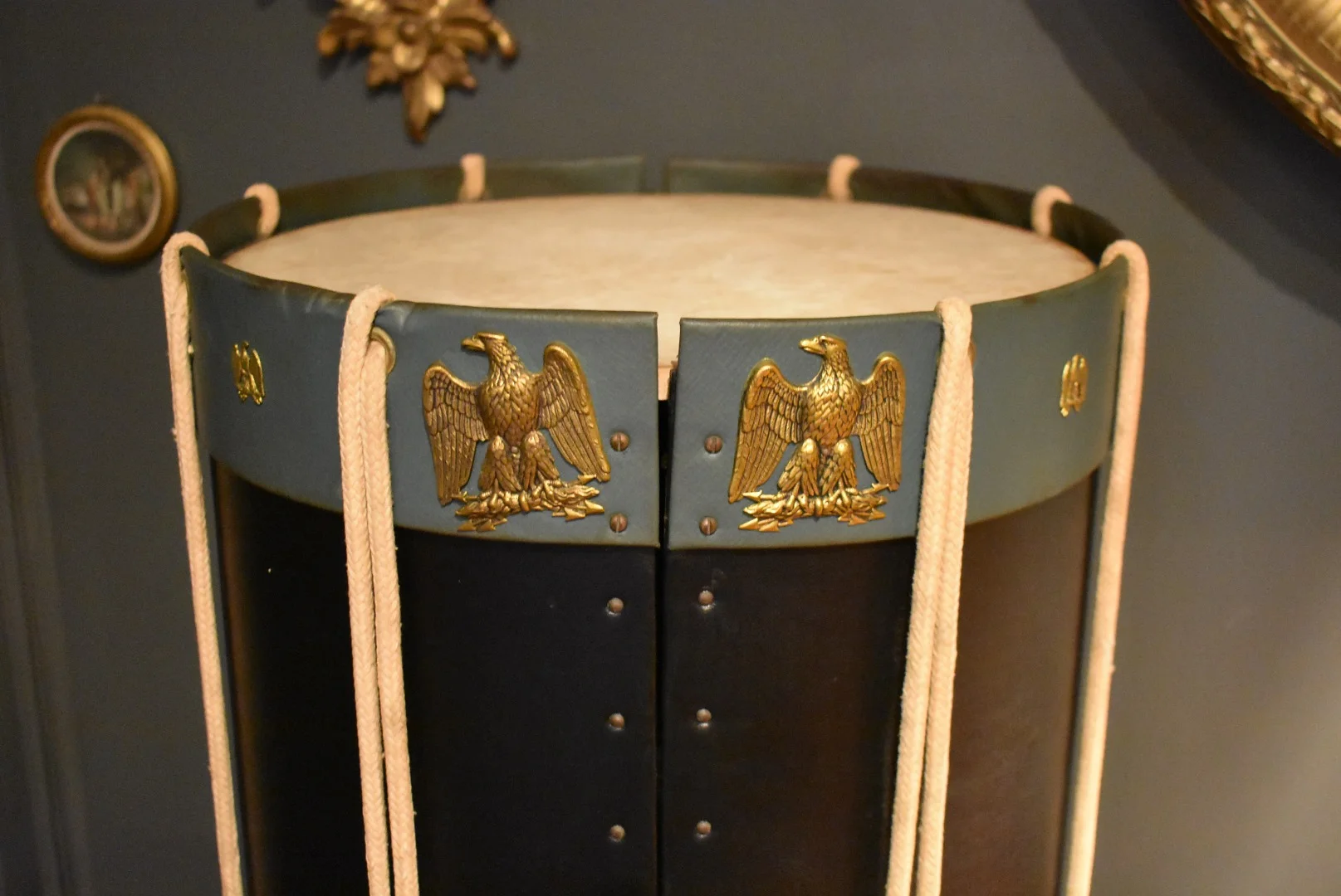 FRANSE EMPIRE STIJL TAMBOUR TAFEL