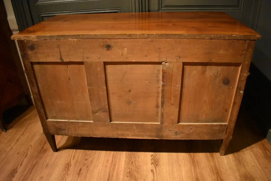 Commode Louis XVI en noyer