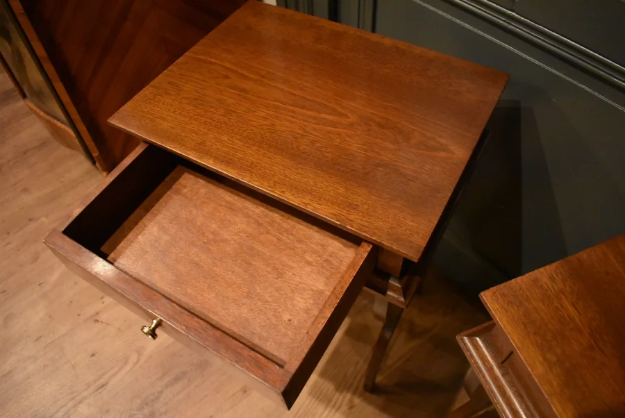 Paire de chevets de style Directoire