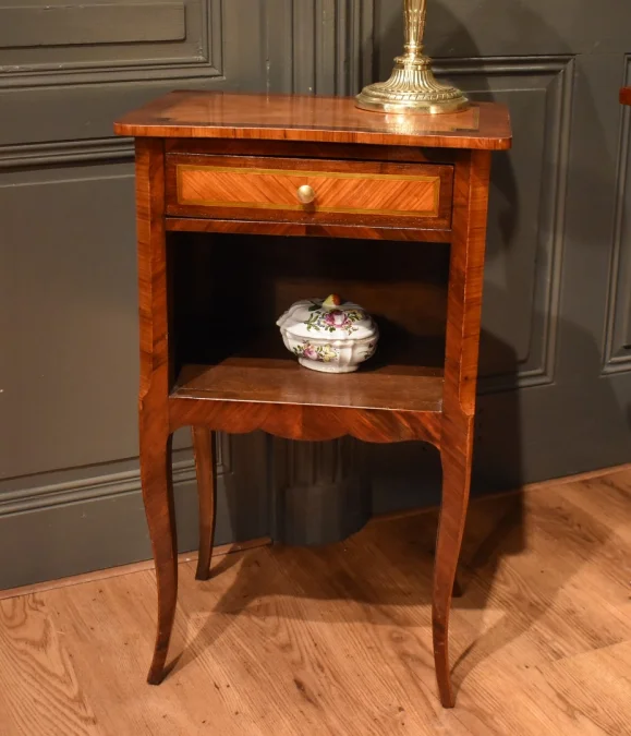 Chevet en marqueterie