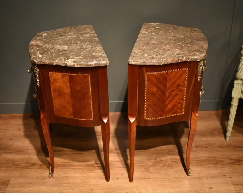 TWO SMALL CHESTS OF DRAWERS