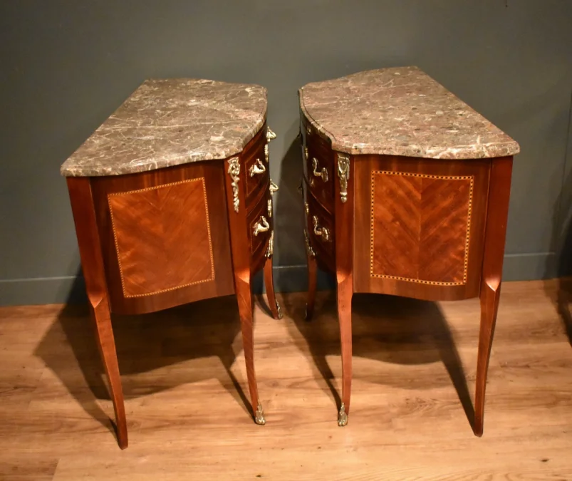 TWO SMALL CHESTS OF DRAWERS