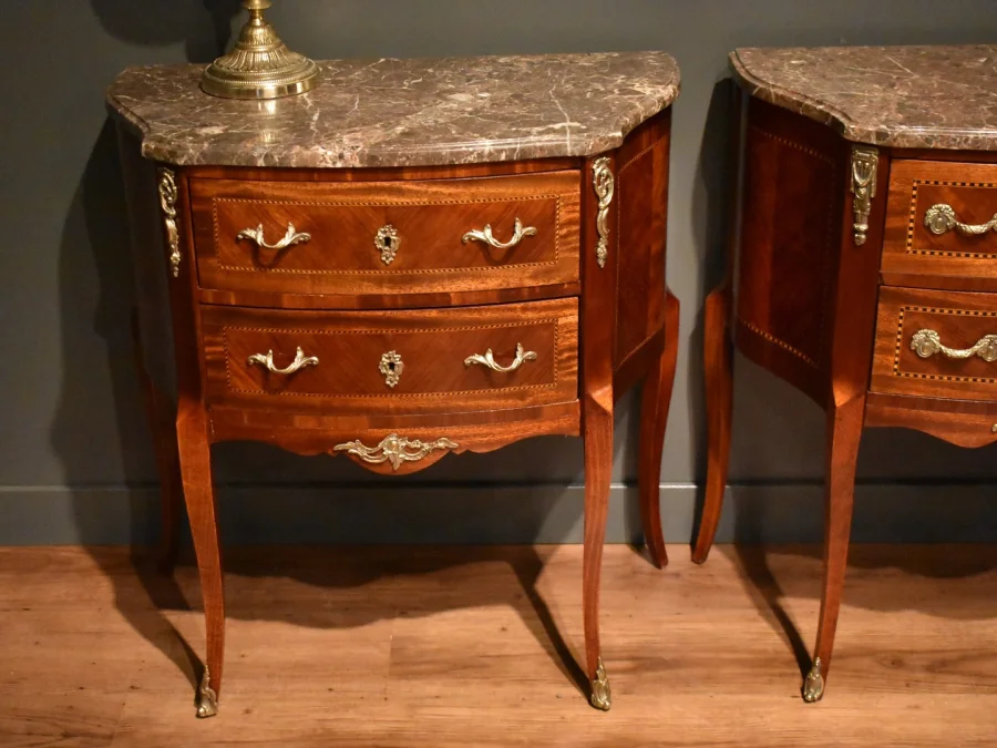 TWO SMALL CHESTS OF DRAWERS