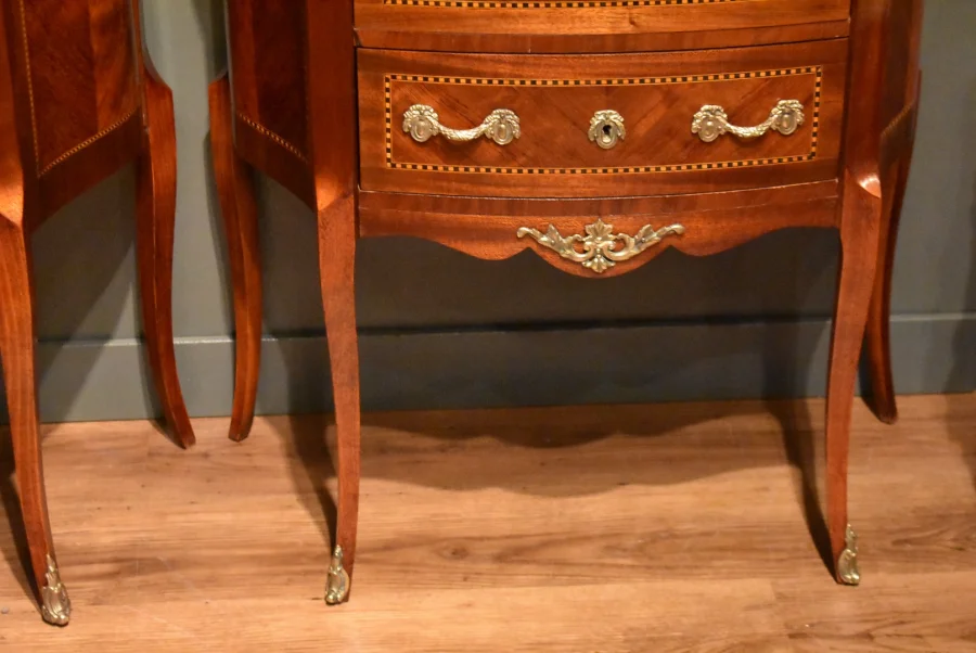 TWO SMALL CHESTS OF DRAWERS