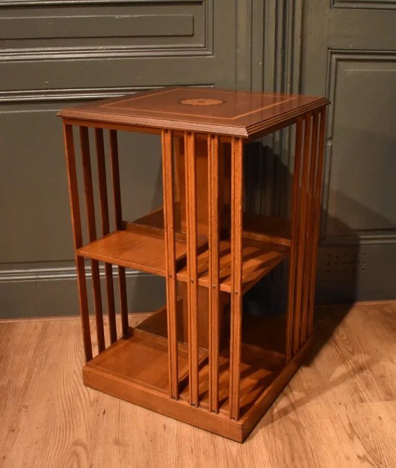 Petite bibliothèque tournante