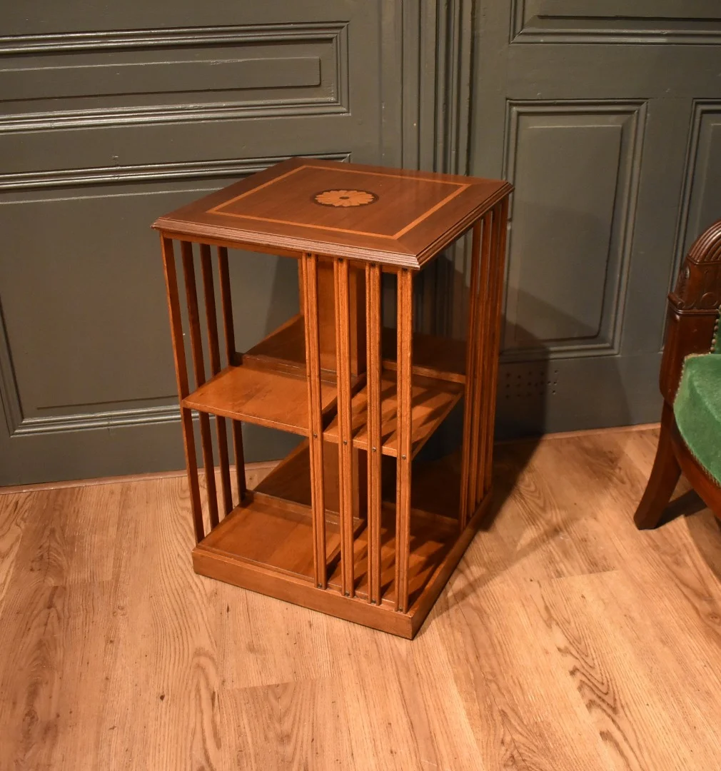 Petite bibliothèque tournante