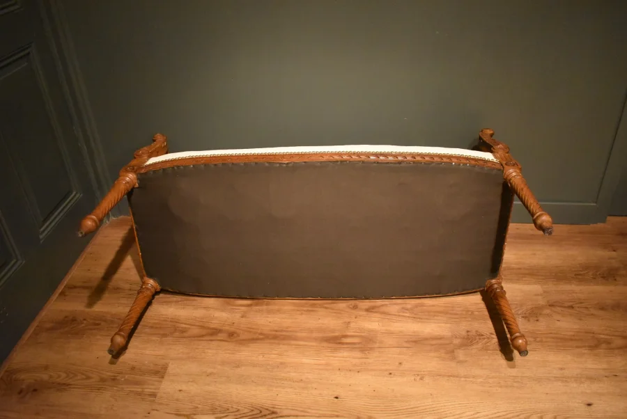 Banquette de style Louis XVI en noyer