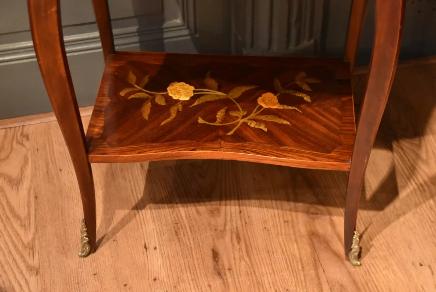 ルイ15世様式のシフォニエールテーブル