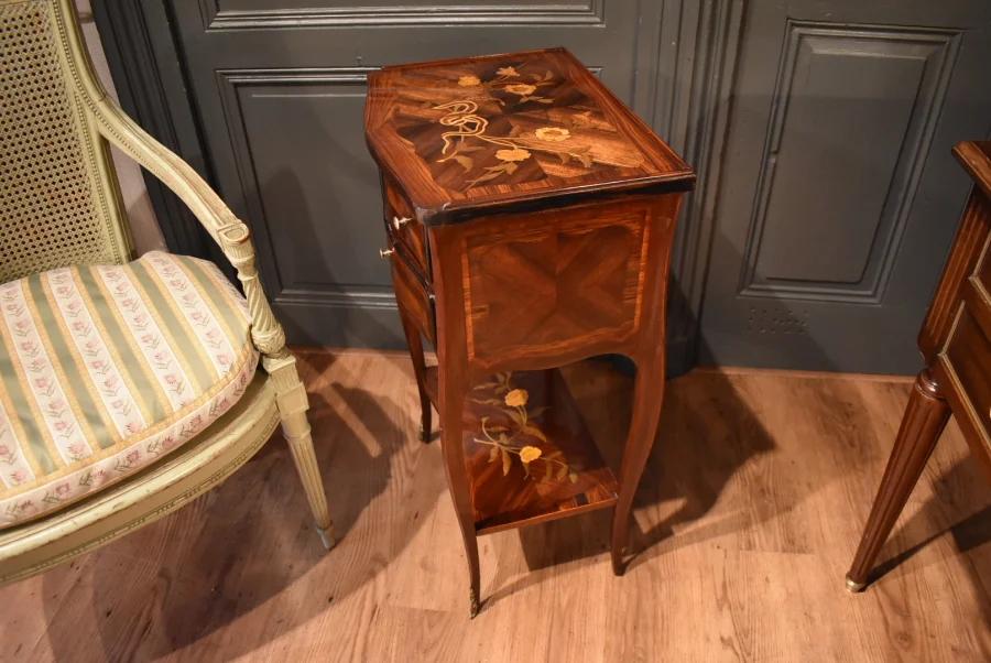 ルイ15世様式のシフォニエールテーブル